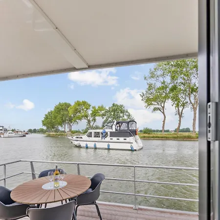 Maxim Jr * Nieuwpoort